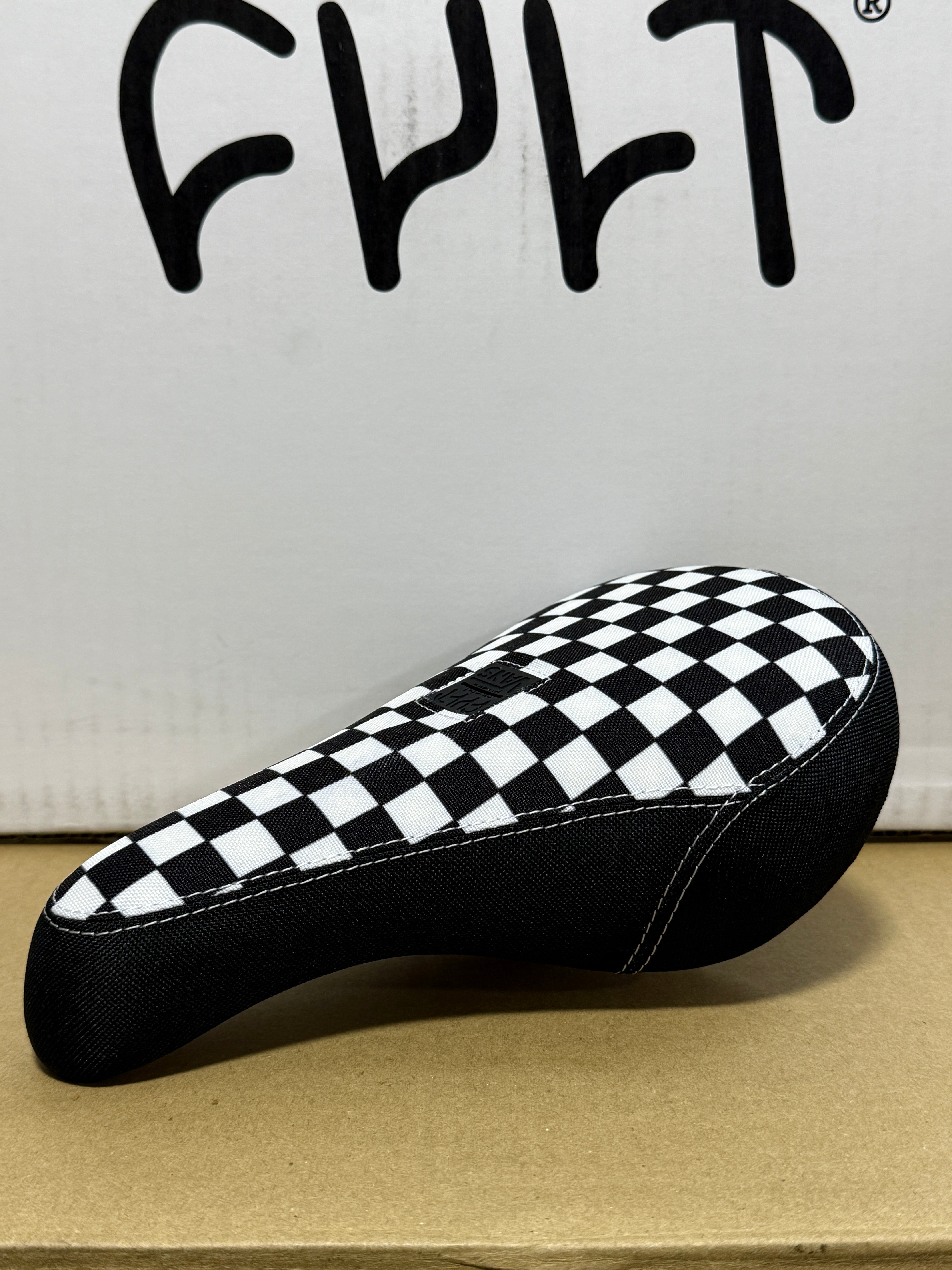 CULT X VANSシート SLIP-ON CHECKERBOARD / ブラック&ホワイト