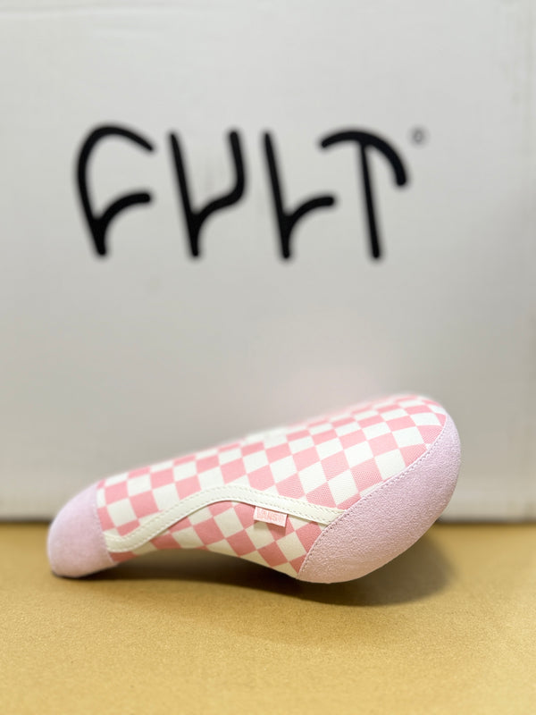 CULT X VANSシート SLIP-ON CHECKERBOARD / ピンク&ホワイト-ガムベース
