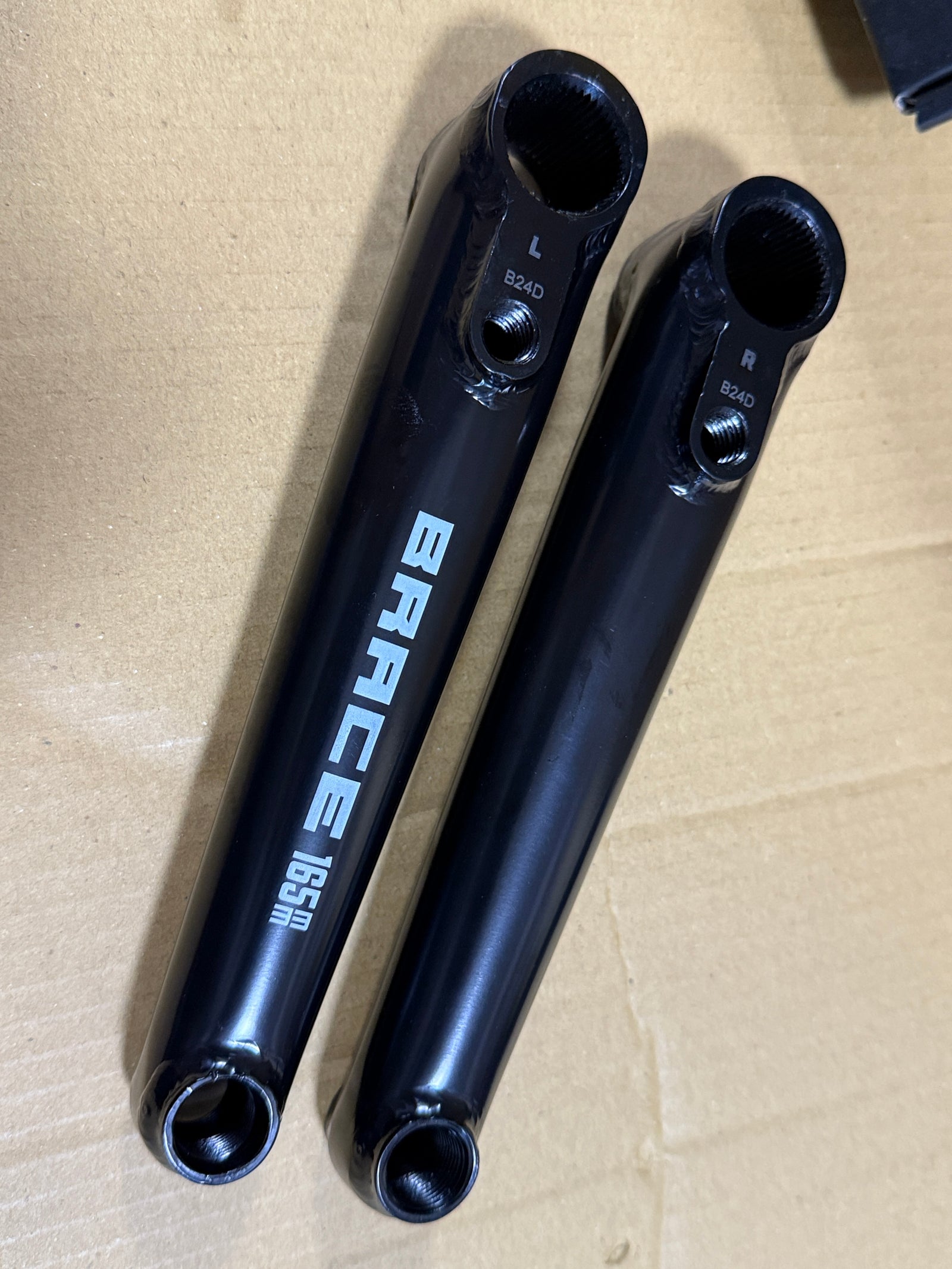 KINK BRACE クランク 165mm R＆L 22mm/48SP / ブラック – BMXショップ