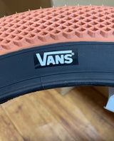 CULT VANSタイヤ(20"x2.40") / ガム-ブラックウォール【2本セット】