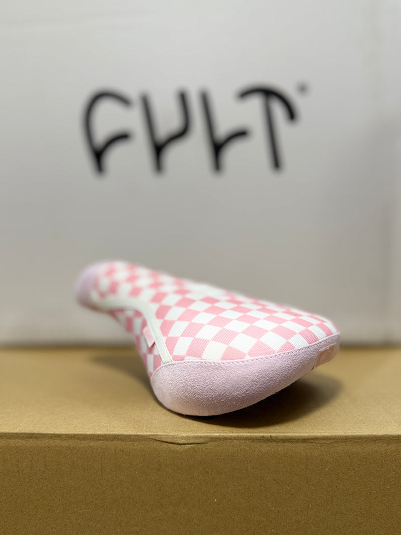 CULT X VANSシート SLIP-ON CHECKERBOARD / ピンク&ホワイト-ガムベース
