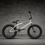 KINK 2027年 KICKER 18インチ / Glacier White（グレイシャーホワイト）