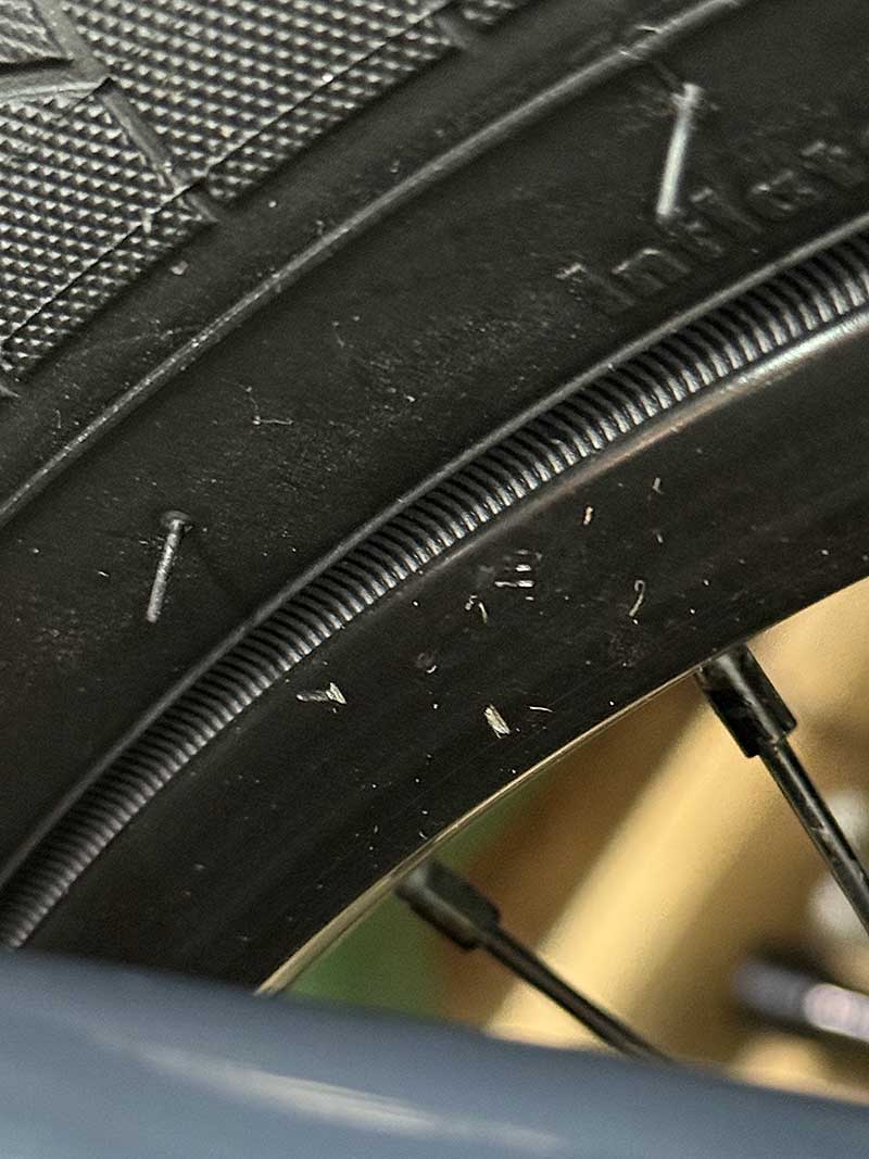 【おすすめ】HARO MID CITY 20.75" / ディープグレイ