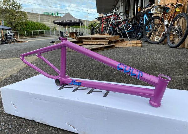 送料込み cult フレーム ak hawk BMX-