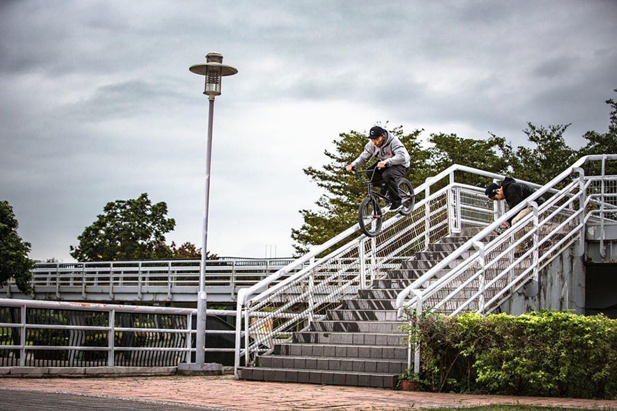 ALIVE INDUSTRY DVD – BMXショップワンダーランド