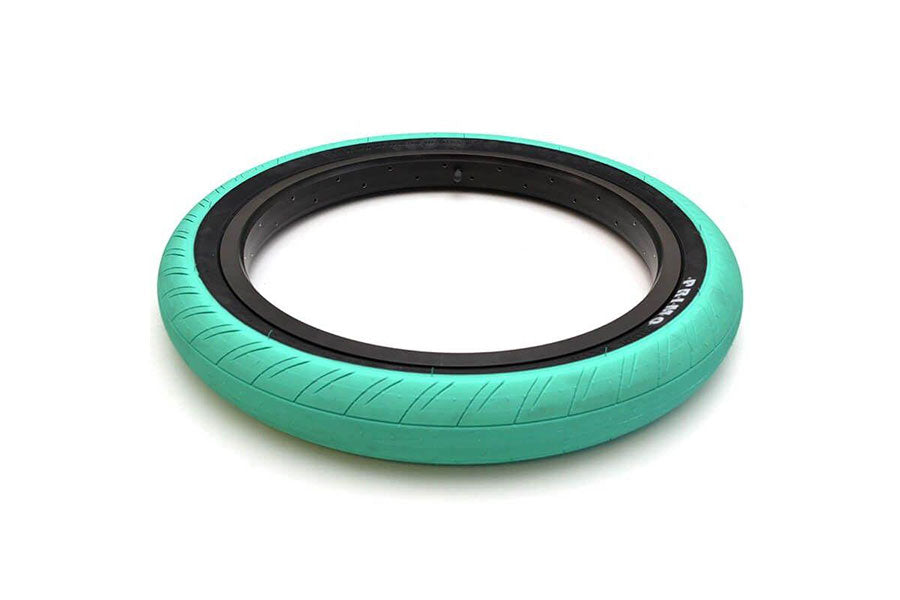 PRIMO CHURCHILL タイヤ(20×2.45