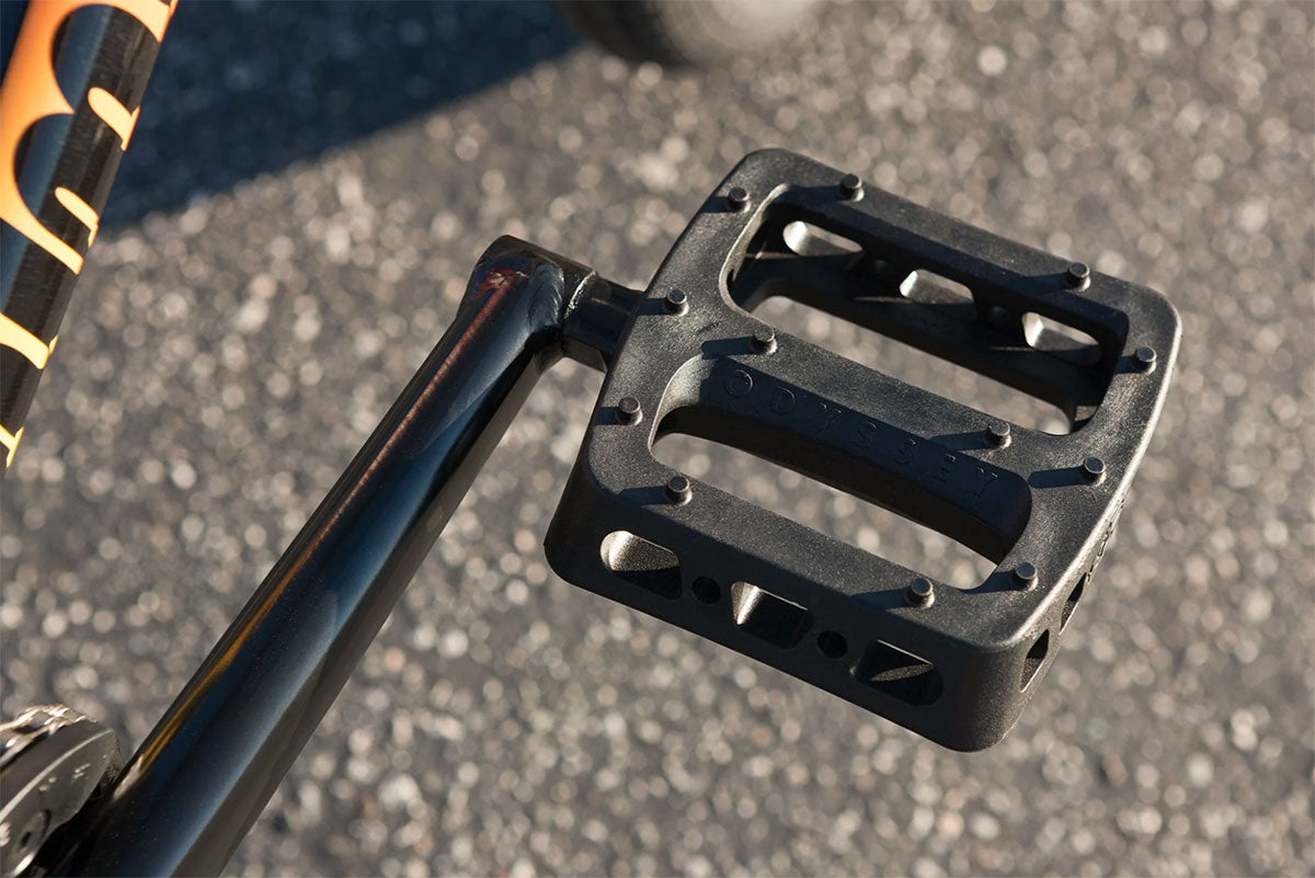 オススメ SUNDAY SOUNDWAVE FC 21